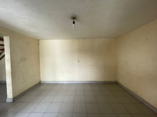 ¡vive O Invierte En Una Propiedad Con Alto Potencial En Ecatepec! Casa En Venta En Lazaro Cardenas, Ecatepec De Morelos