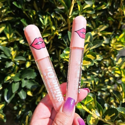 Imagen 2 de 3 de Labial Voluminizador Ushas