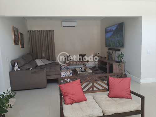 Deslumbrante Sobrado No Condomínio Terras Do Cancioneiro Com 04 Dormitórios Sendo 03 Suítes, Amplas Salas Integradas A Área Gourmet Completa. - Ca00859 - 69204696