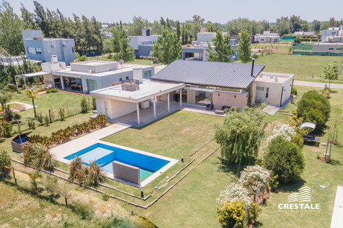 Venta Casa Puerto Roldan En Planta Baja Con Pileta Y Parrilla - Roldan