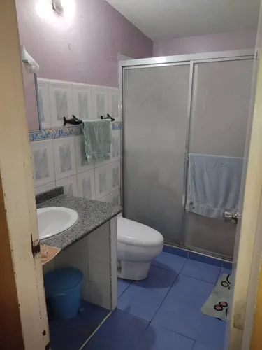 Urb La Esmeralda, Amplia Casa