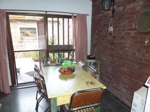 Casa 5 Ambientes. | La Paz 3806