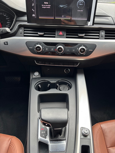 Audi A5 Select, Híbrido 2.0, Color Gris Obscuro