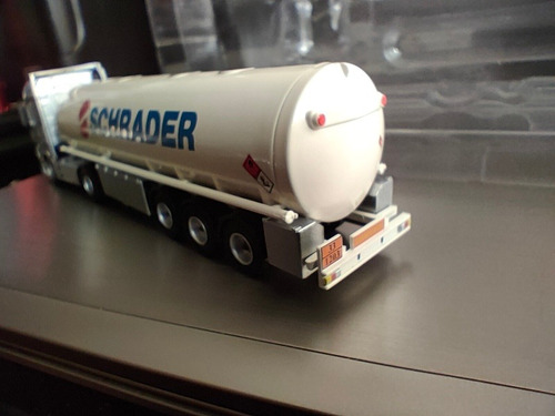 Imagen 9 de 10 de Camion Schuco, Escala H0, Mercedes Benz Con Acopl, 452207000