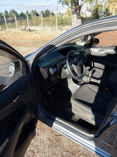Imagen 11 de 12 de Toyota Etios 1.5 Sedan Xls - Taraborelli Usados Brc *