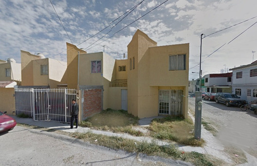 Casa En Recuperacion En La Colonia San Juanico Celaya Gto. Sh05