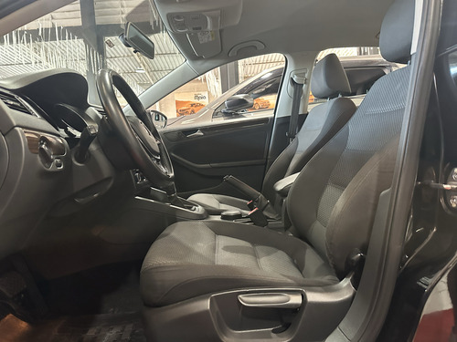 Volkswagen Jetta 2.0 COMFORTLINE FLEX 4P TIPTRONIC