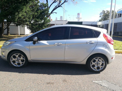 Ford Fiesta Kinetic Design Titanium 2013 Gris Manual