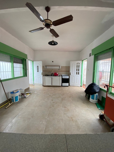 Imagen 2 de 13 de Oportunidad Bajo De Precio Retasado. Venta Casa En Ph 4 Ambientes 3 Dormitorios 2 Baños Lavadero Espacio Aereo Sin Expensas. Ubicado En Cochabamba 100- Villa Martelli Vicente Lopez