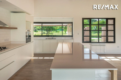 Casa 3 Dormitorios Venta La Reserva A Estrenar