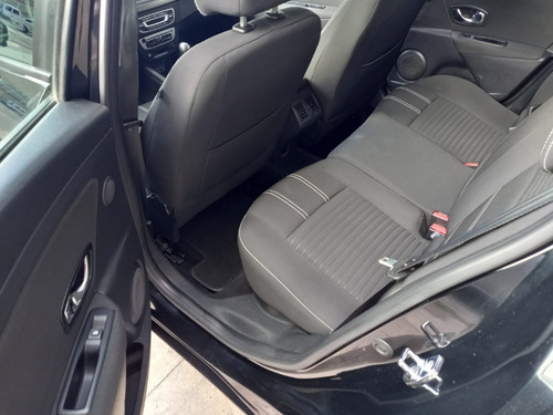 Imagen 9 de 15 de Renault Mégane Iii 1.6 Ph2 Luxe Pack 111cv Automania