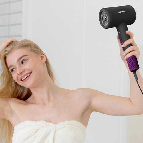 Secadora De Cabello Profesional Daewoo 2 Velocidades 110°c Indicador Led Temperatura Tecnología Iónica Color Negro Dw-se3