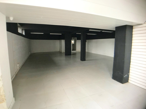 Excelente Local Comercial Sobre Avenida Principal De Colonia