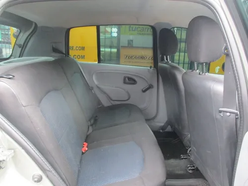 Renault Clio Style 1200cc Mt Aa
