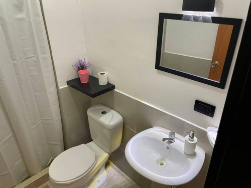 Iris H. Vende Apartamento (69m2). Guayabal .naguanagua.