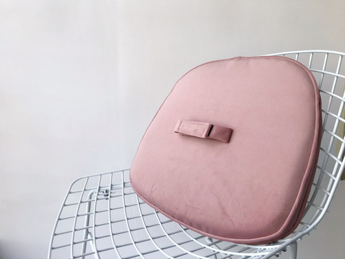 Imagen 4 de 5 de Almohadones Para Sillas Bertoia Pequeño Taller Color A Pedid