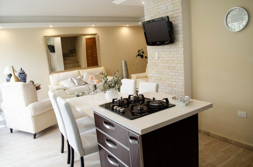 Imagen 6 de 11 de Se Alquila Townhouse Res. Costa Dorada Lecheria Maria Jose Chaparro