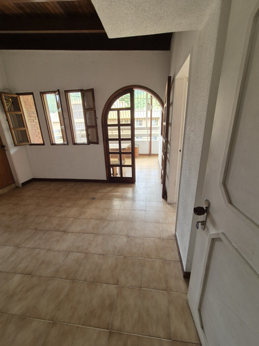 Habitación En Alquiler (3) Montalbán Damas Estudiantes O Tra