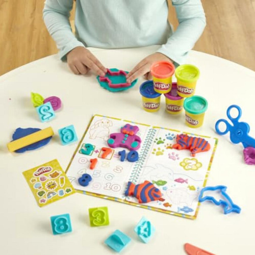 Play Doh Set Creat Y Aprende, Incluye Mantel, Adhesivos, 5