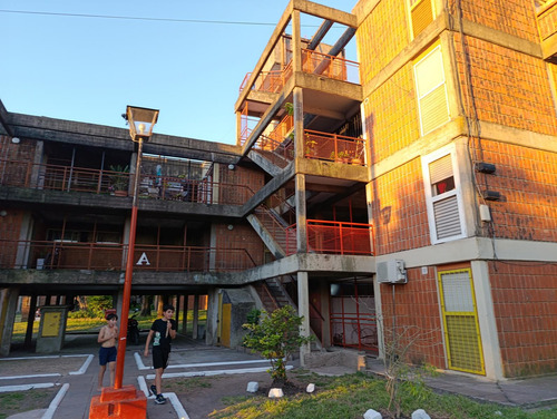 Oportunidad! Departamento En Gualeguaychú, 2do Piso 55m2 Con Terraza