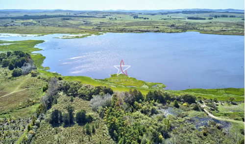 Hermosa Chacra Sobre Laguna Del Sauce