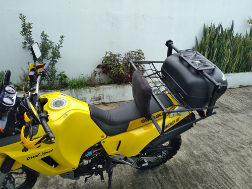 Suzuki Dr800