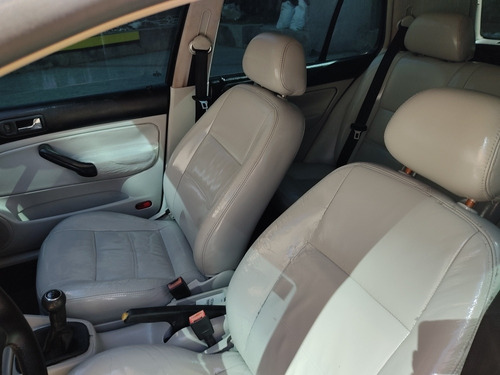 Imagem 11 de 15 de Volkswagen Golf 2003 2.0 Comfortline 5p Manual