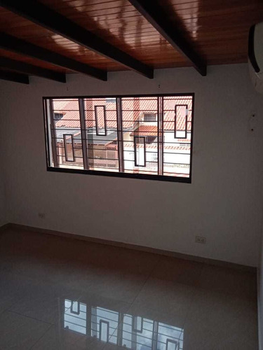 Imagen 12 de 15 de Townhouse Quintas Del Norte Naguanagua Calle Cerrada Nb