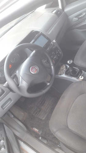 Fiat Linea 2012 1.8 16v Essence Flex 4p
