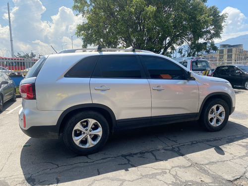 Imagen 11 de 25 de Kia Sorento Lx 2014