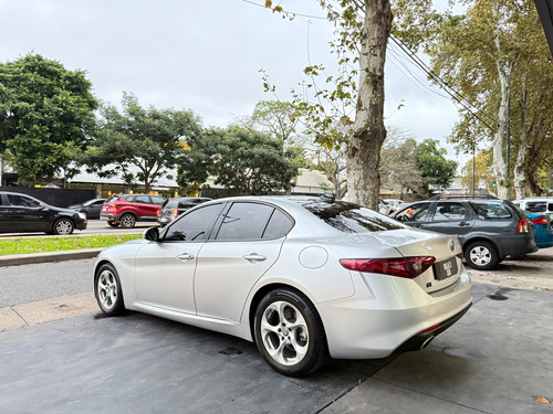 Alfa Romeo Giulia 2.0 200cv 200 Distinctive