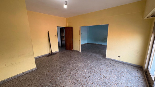Oferta Venta Local 241m2 Pb+ Depto 4 Ambientes Pa
