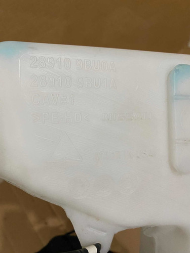 Depósito De Agua Para Limpiabrisas Nissan Frontier Pro 4x (Usado)