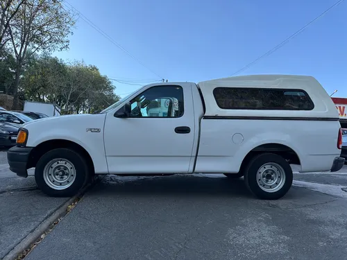 Ford F-150 4.2 Xl V6 Mt 2006