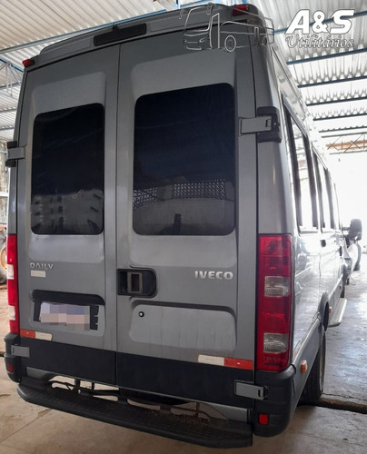 Imagem 5 de 14 de Iveco Daily 55c17 Ano 2016 Executiva 19 Lug Ais Ref 973