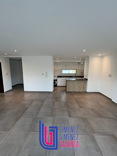 Venta De Departamento Dos Dormitorios Calle 54 E/ 23 Y 24