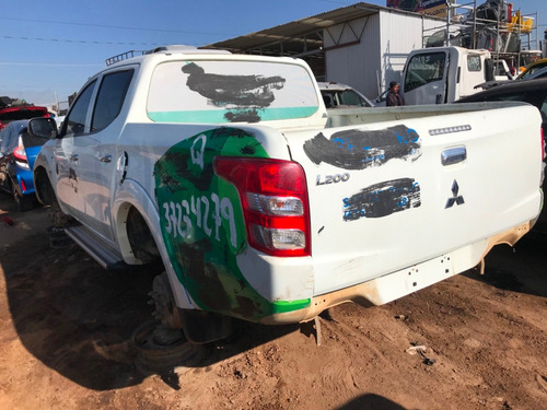 Imagen 3 de 14 de Desarmó Mitsubishi L200 Gasolina 4x2 Año 2016 Por Partes