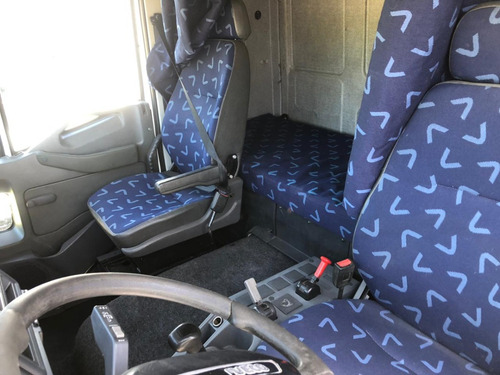 Iveco Cursor 330