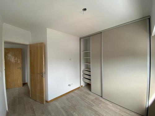 Departamento En Venta 2 Dormitorios 2 Baños Abasto A Estrena