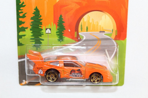 Hot Wheels Road Trippin ´76 Chevy Monza
