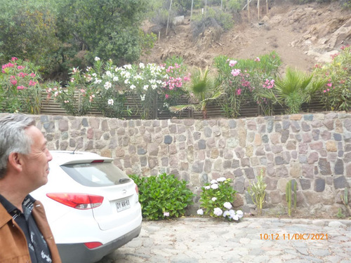 Casa En Venta De 2 Dorm. En Lo Barnechea