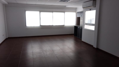 Venta Oficina En 13 E/ 41 Y 42 - Zona Tribunales