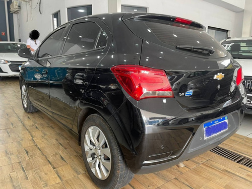 Imagem 4 de 6 de Chevrolet Onix 1.4 Mpfi Lt 8v Flex 4p Manual