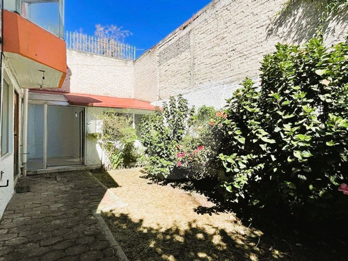 Casa En Venta En San Lorenzo La Cebada 4 Recámaras