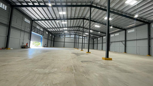 Nave Industrial En Alquiler, Santo Domingo Oeste