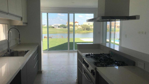 Imagen 4 de 14 de Casa A La Venta Laguna Canton Norte Con 4 Habi. Y Pileta