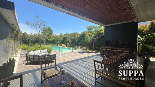 Casa En Venta El Golf Nordelta