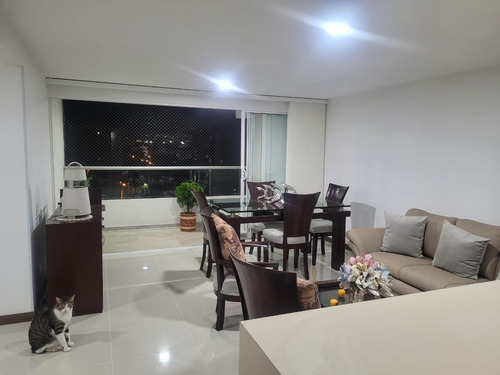 Venta Apartamento En Valle Del Lili, Sur De Cali 68.