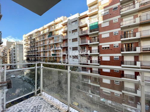 Imagen 10 de 30 de Tour Virtual Departamento 2 Ambientes Con Balcón Saliente - Plaza Colon Mar Del Plata