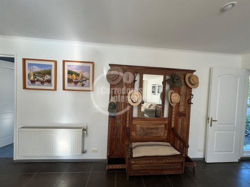 Casa En Venta De 5 Dorm. En Santo Domingo